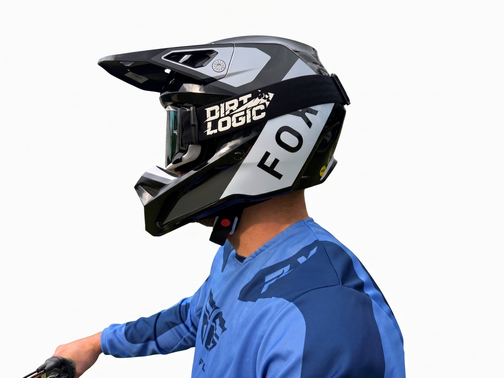 Dirt Logic MXOR with White and Black Frame